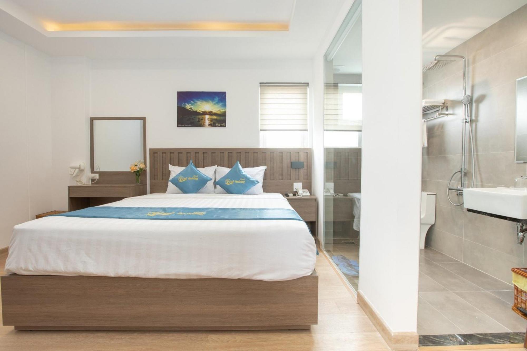 Que Huong Hotel Куїнон Екстер'єр фото