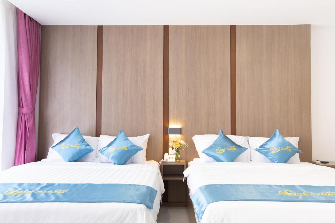 Que Huong Hotel Куїнон Екстер'єр фото